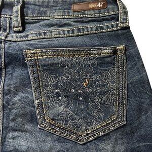 Wrangler Rock 47 Womens Jeans 28x26” Blue Denim‎ Boot Cut Low Rise Embellished